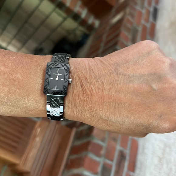 Burberry Watch - Picture 13 of 13